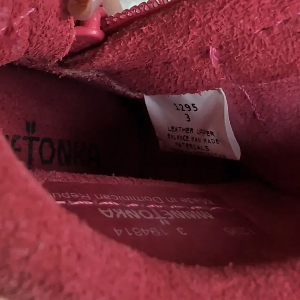 MINNETONKA 🩷Pink SUEDE Toddler Moccasins Size 3
